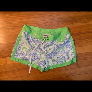 Vineyard Vines shorts